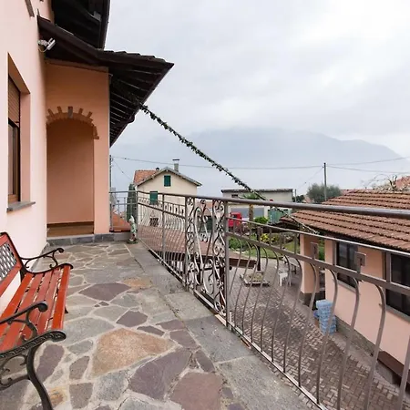 Garzola Double Lake Como View Apartment